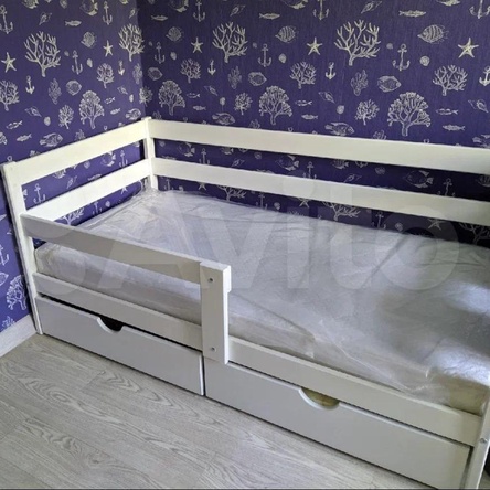 Одноярусные кровати из массива