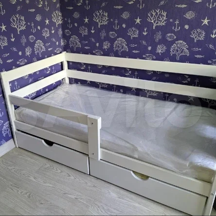 Одноярусные кровати из массива